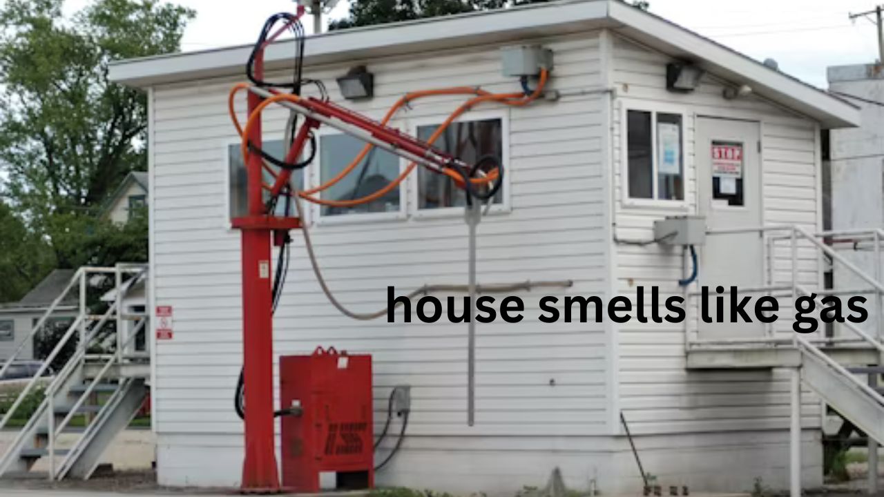 house smells like gas