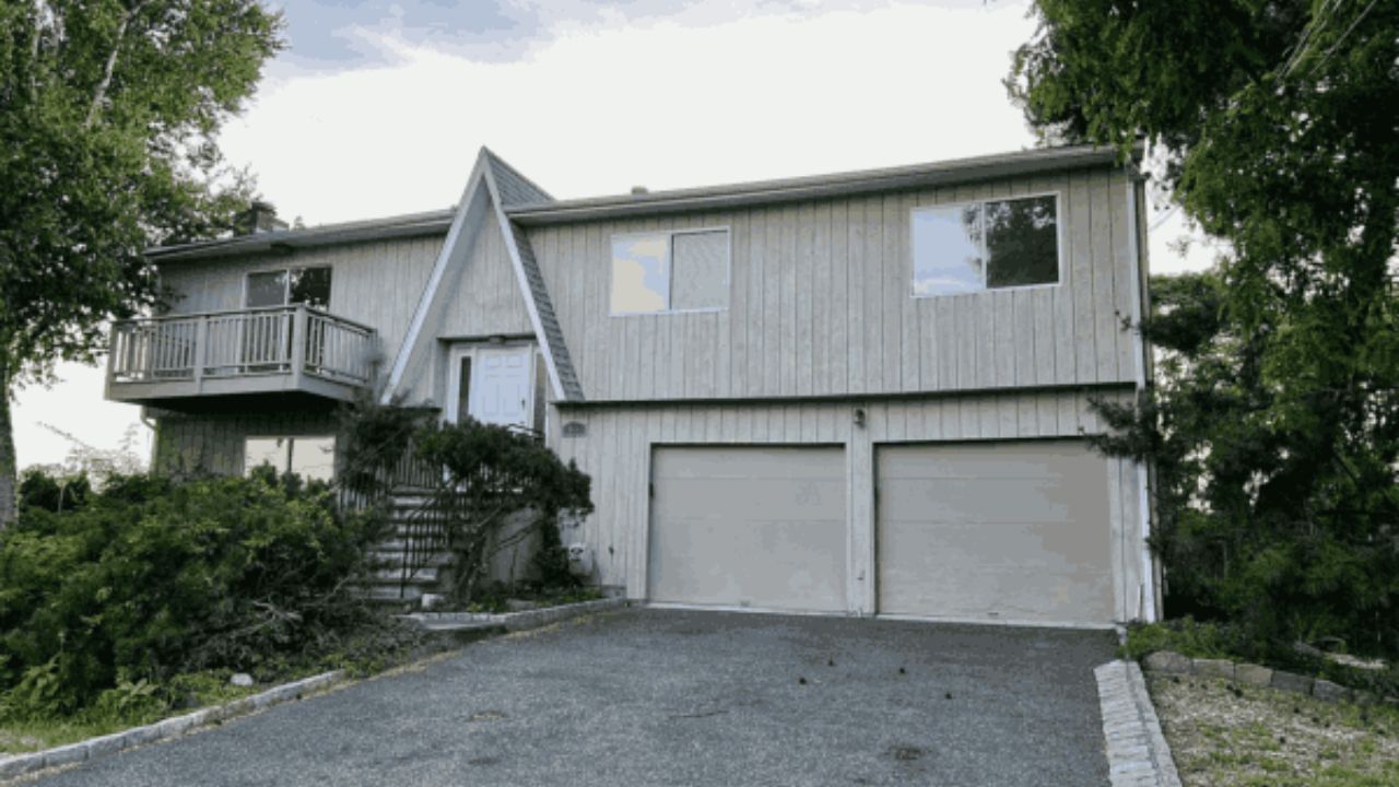 Considering a raised ranch or split level home? Discover the key differences in layout, functionality, and renovation potential to find your perfect match.