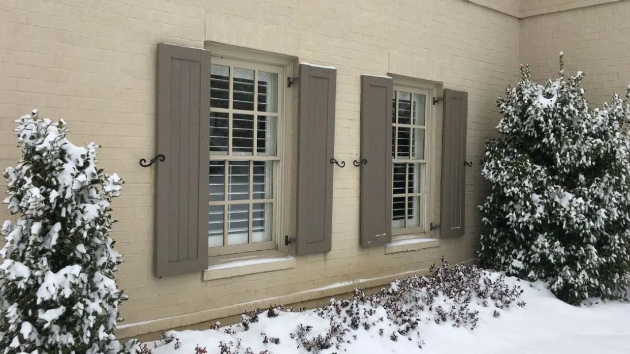 The Best Hardware Finishes to Resist Rust from Winter Salt and Moisture